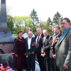 Народники вшанували і мертвих, і живих